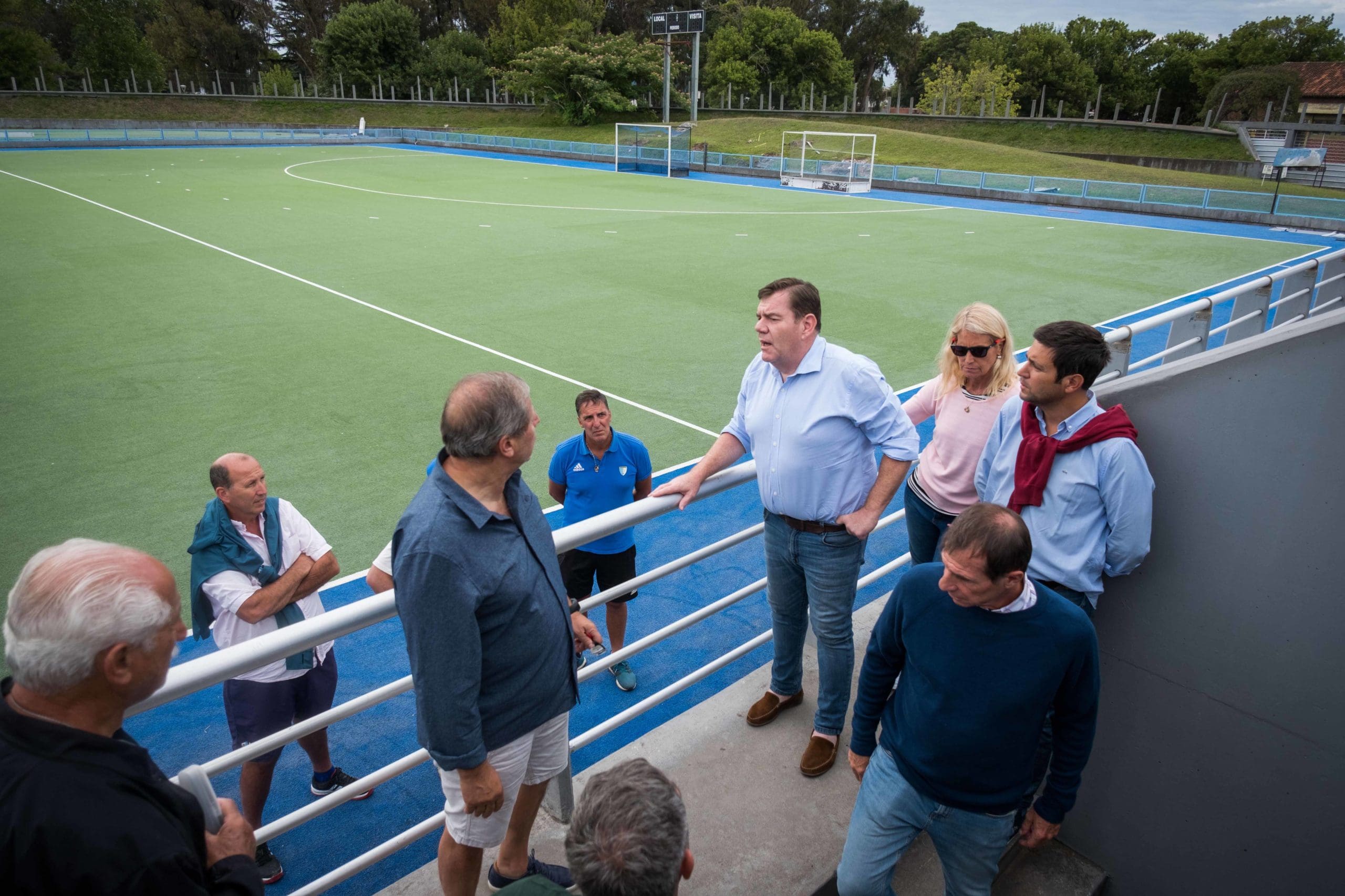 El Intendente recorrió las obras en el Estadio Panamericano de Hockey 1 recorrida cncha hockey 16 scaled 1