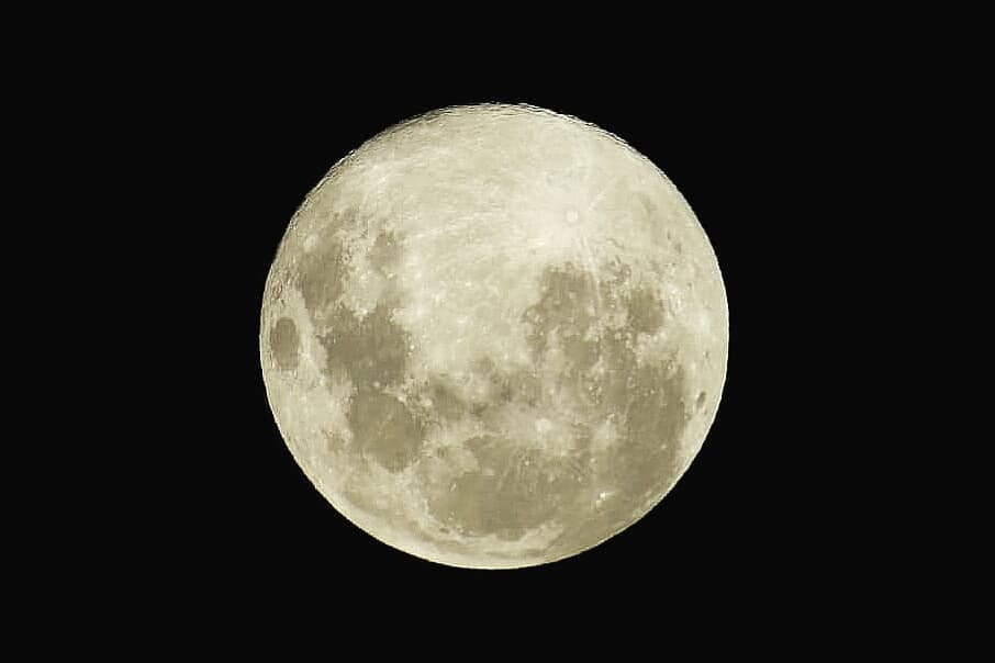 Una lluvia de asteroides afectó a la Luna hace 800 millones de años 1 superluna