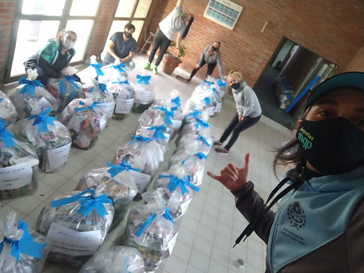 El EMDER inicia los festejos por el Mes de la Niñez en Félix U. Camet 1 Bolsones Mes del Nino 6