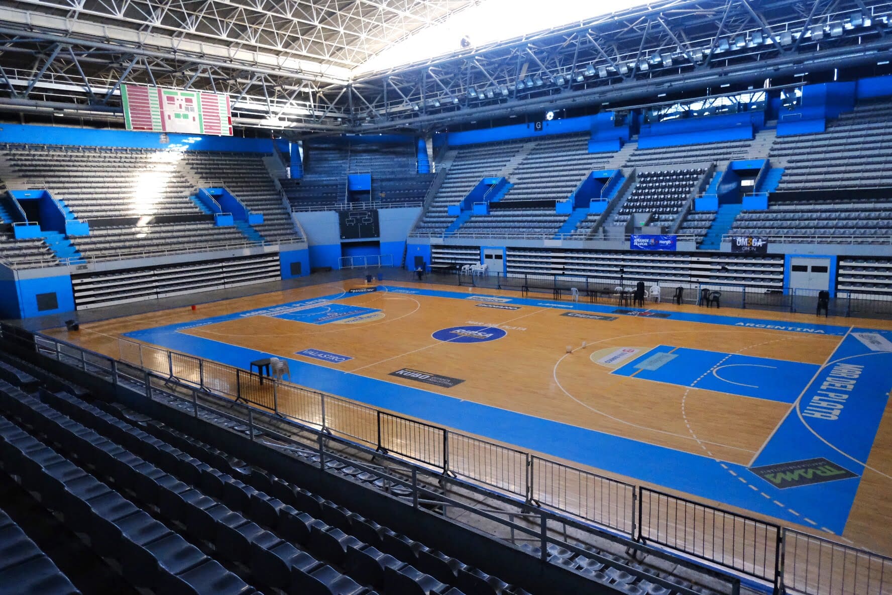 El Municipio continúa con el mantenimiento de escenarios deportivos 1 Fotos MGP EMDER Arreglos y mantenimiento en Polideportivos