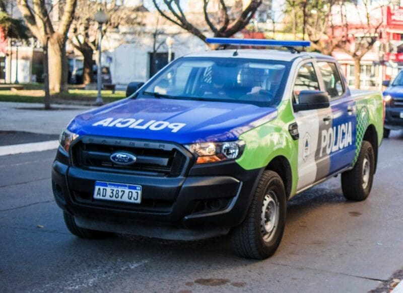 «Trapitos» violentos: Cuidacoches arrestado por atacar con una piedra a una automovilista en Mar del Plata