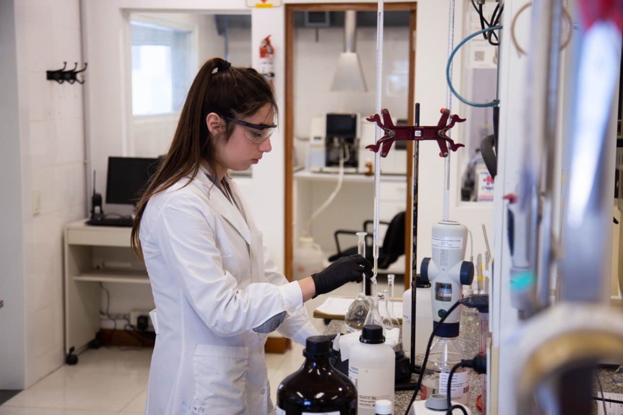 Vacuna contra el Coronavirus tiene conservante marplatense 1 Fotos MGP Desarrollo de Thimerosal en laboratorios GIHON