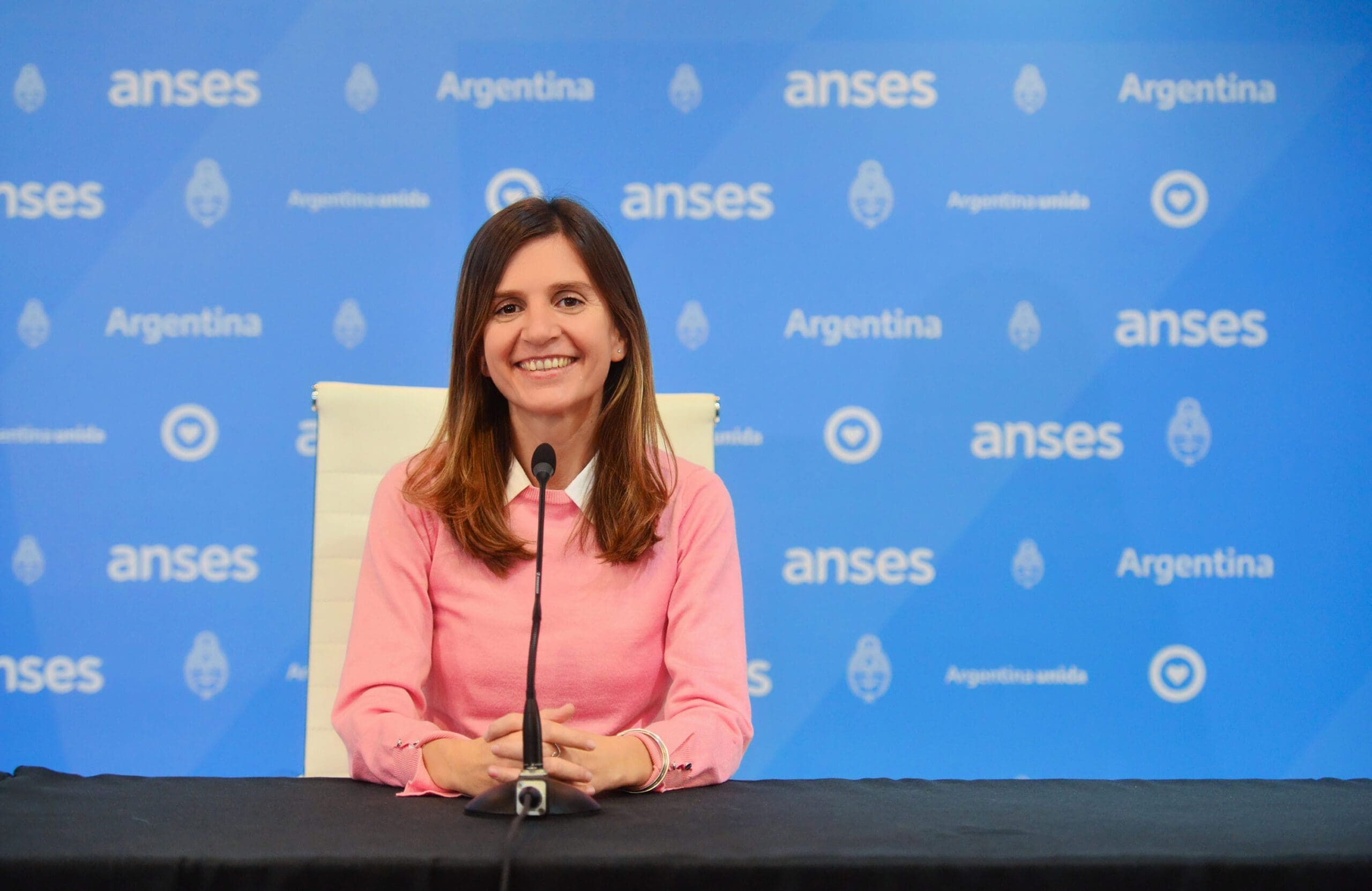 Raverta: “Es antidemocrático cerrar el Congreso e impedir que los argentinos se jubilen” 1 Fernanda Raverta jubilaciones scaled