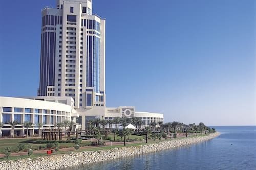 Trabajar en Qatar en medio del Mundial: "Un 15% de los postulantes son marplatenses y el 60% posee un muy buen nivel de inglés" 1 ritz carlton e1646054806952