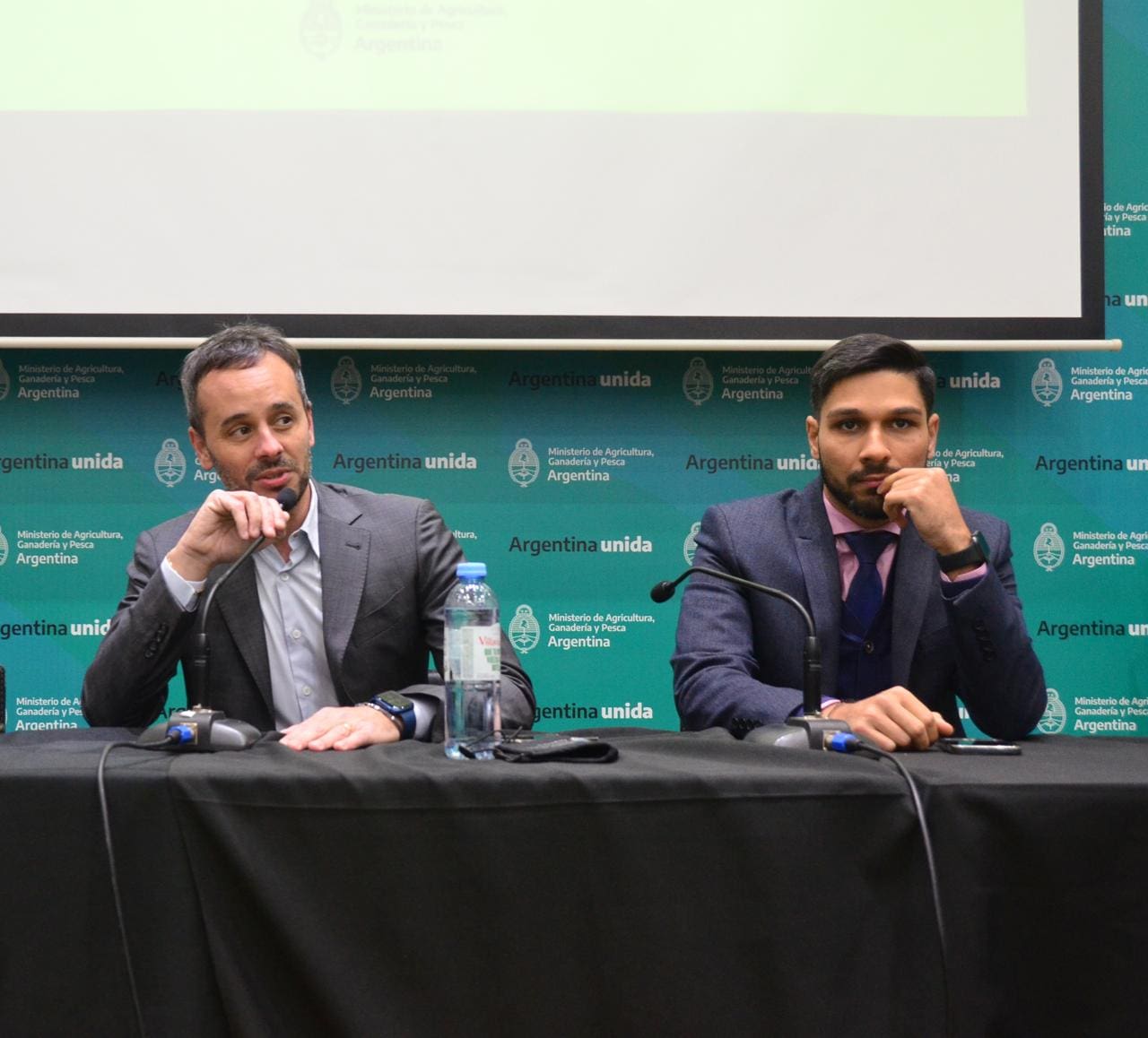 La Subsecretaría de Pesca y Acuicultura emite el primer Certificado de Captura Legal Digital 1 Dr. Carlos Liberman y Dr Julian Suarez
