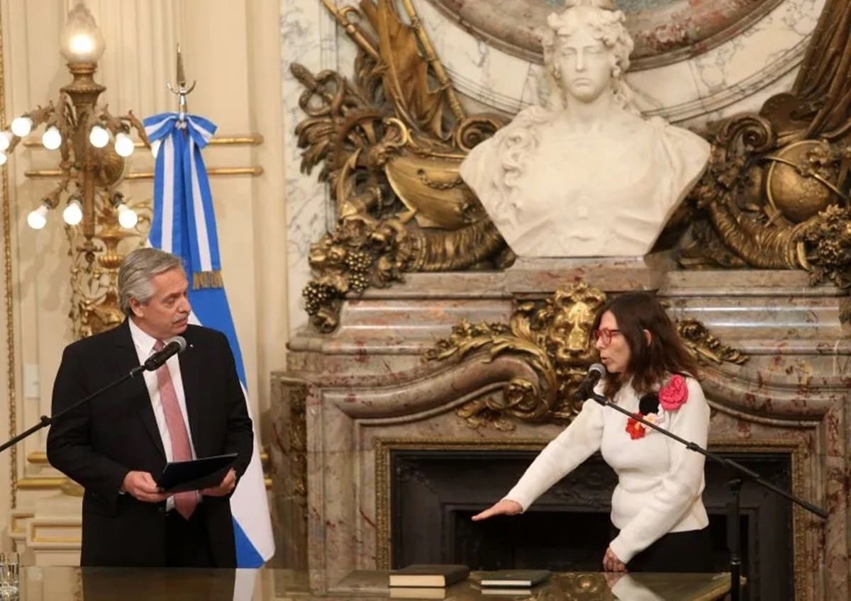 Análisis político: "Con ella no alcanza, pero ¿Se Puede?" - Carlos Fara 1 batakis