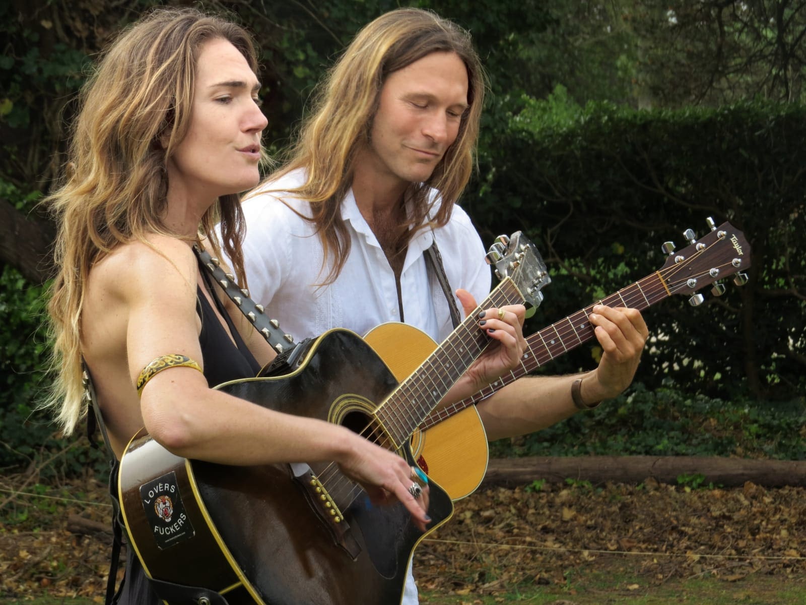 2Love presentó el EP "Way Of The Wave" en su casa de Chapadmalal 3 2Love