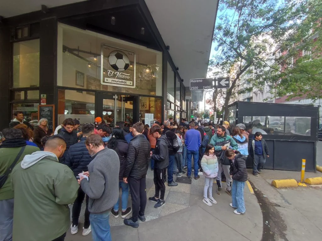 Nueva jornada solidaria de intercambio de figuritas del Mundial en Mar del Plata con la presencia de "No soy Messi" 1 mundial2 1024x769 1