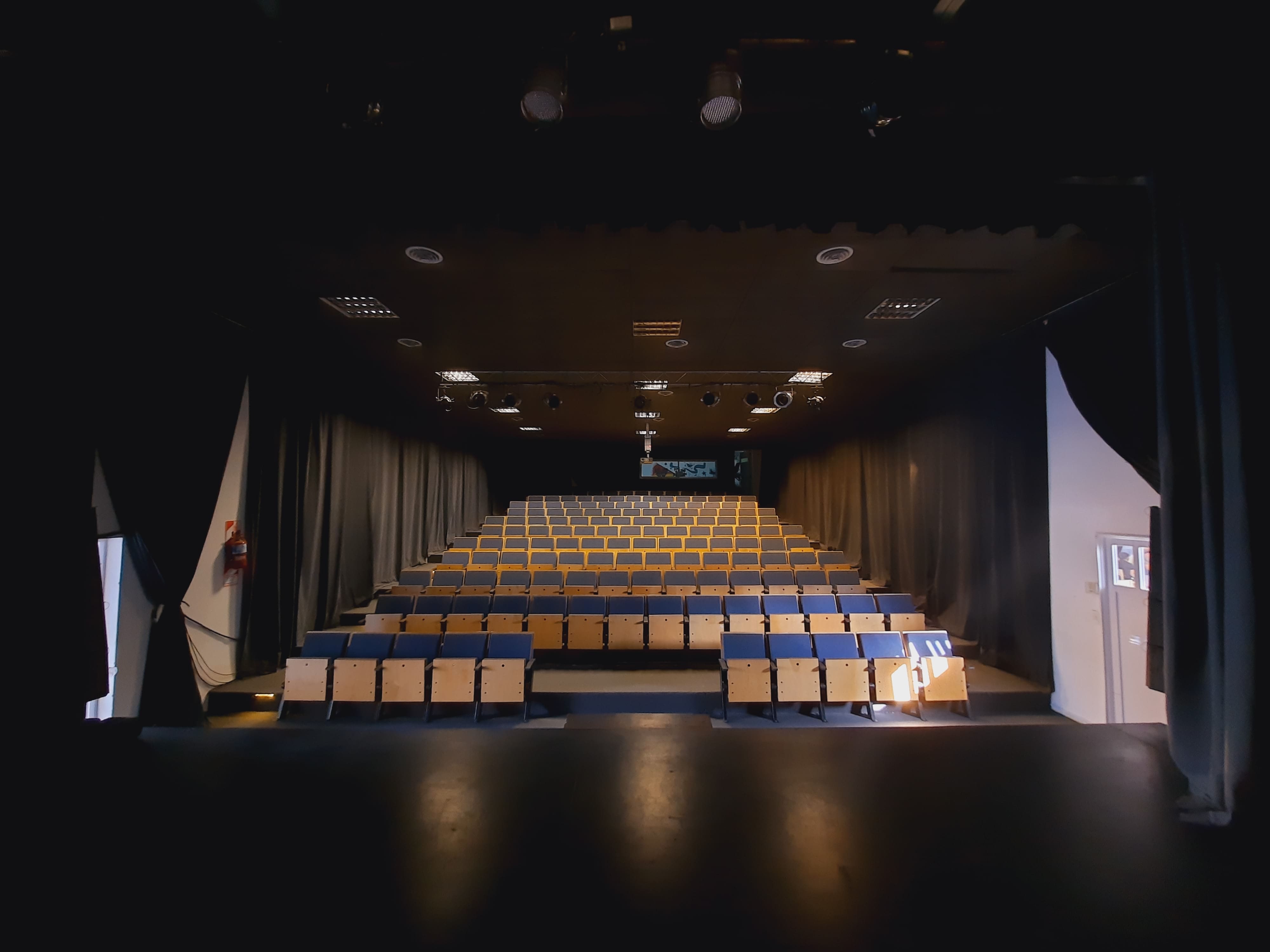 Cine Teatro Leonardo Favio Santa Clara del Mar