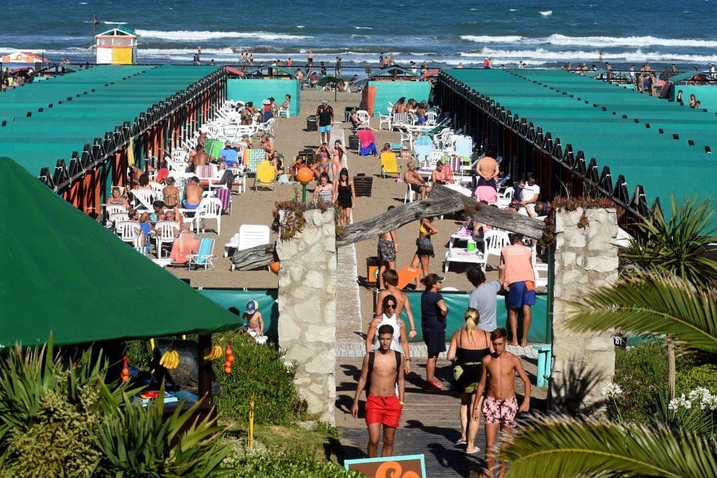Se realizó el sorteo de carpas de Punta Mogotes: 46 ganadores de Mar del Plata y 14 de otros puntos del país 1 Punta Mogotes