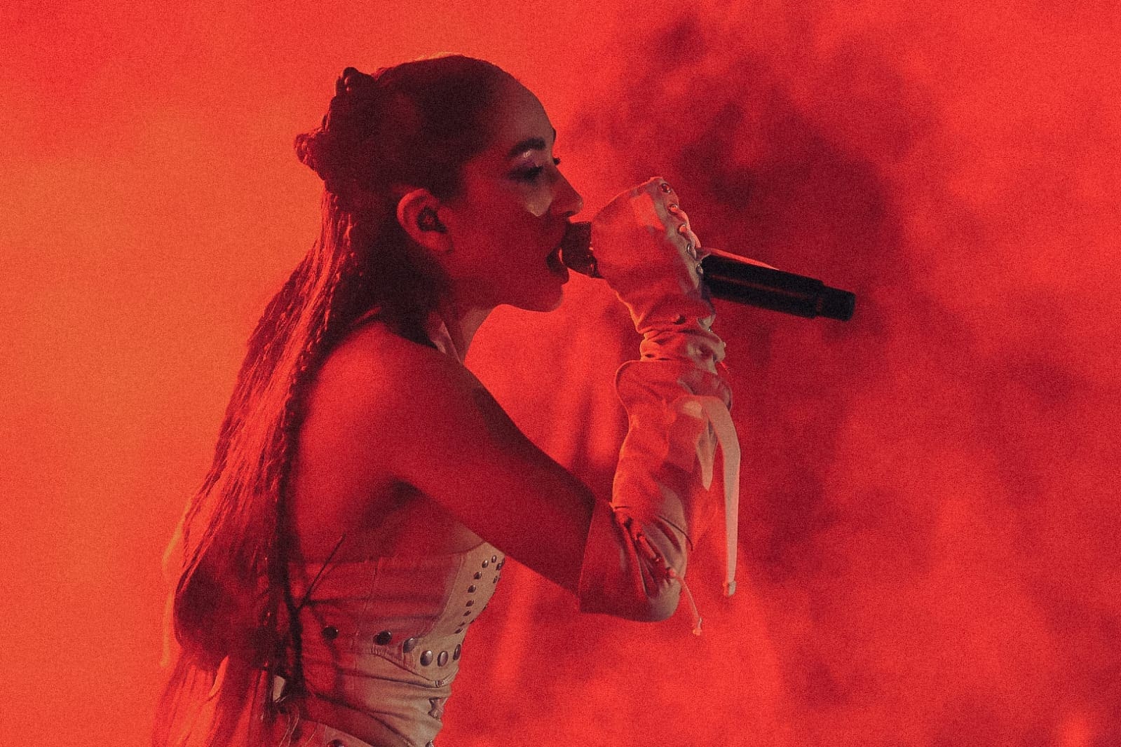 María Becerra dio un show épico en Mar del Plata: 9000 personas en Helena Beach 2 Maria Becerra