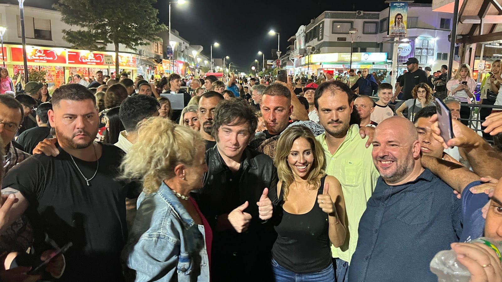 Mar del Plata: Milei recorrerá esta tarde la Peatonal San Martín con su "Tour de la Libertad" 1 milei