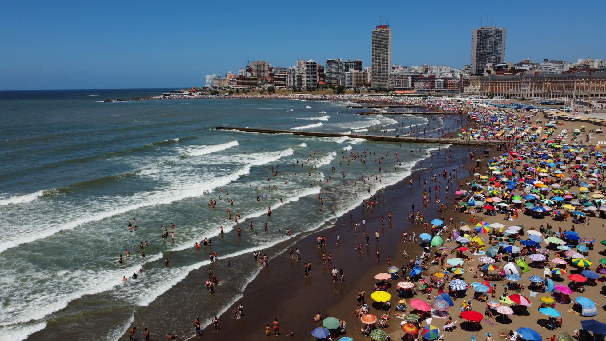 Mar del Plata: Cerca de 270 mil turistas disfrutaron de los carnavales durante el fin de semana largo 1 MDP 2023