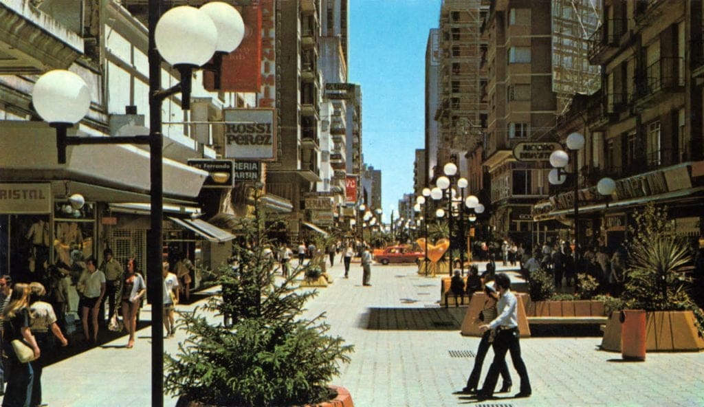 La Peatonal San Martín: auge y caída de un lugar emblemático de Mar del Plata 1 Peatonal San Martin 1024x592 1