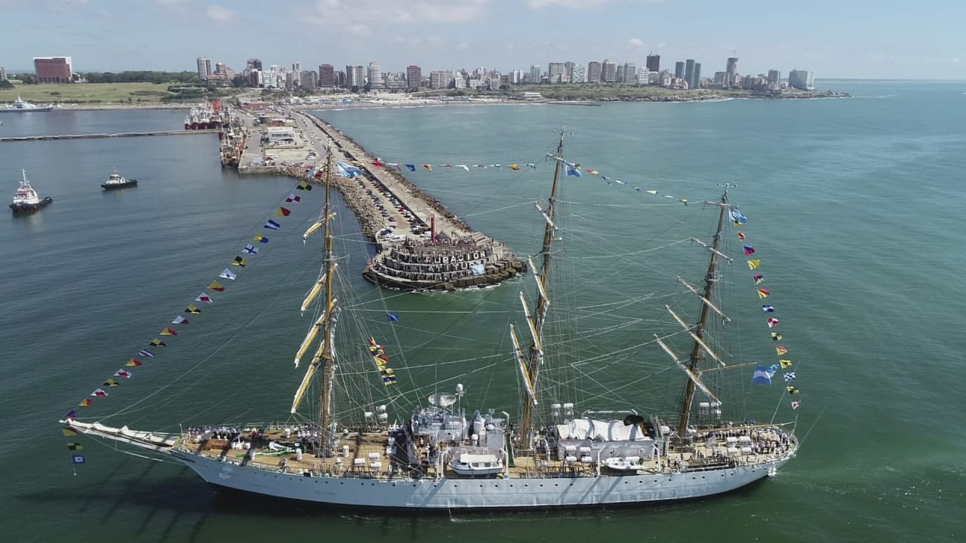 La Fragata Libertad se suma a los festejos de los 150 años de Mar del Plata