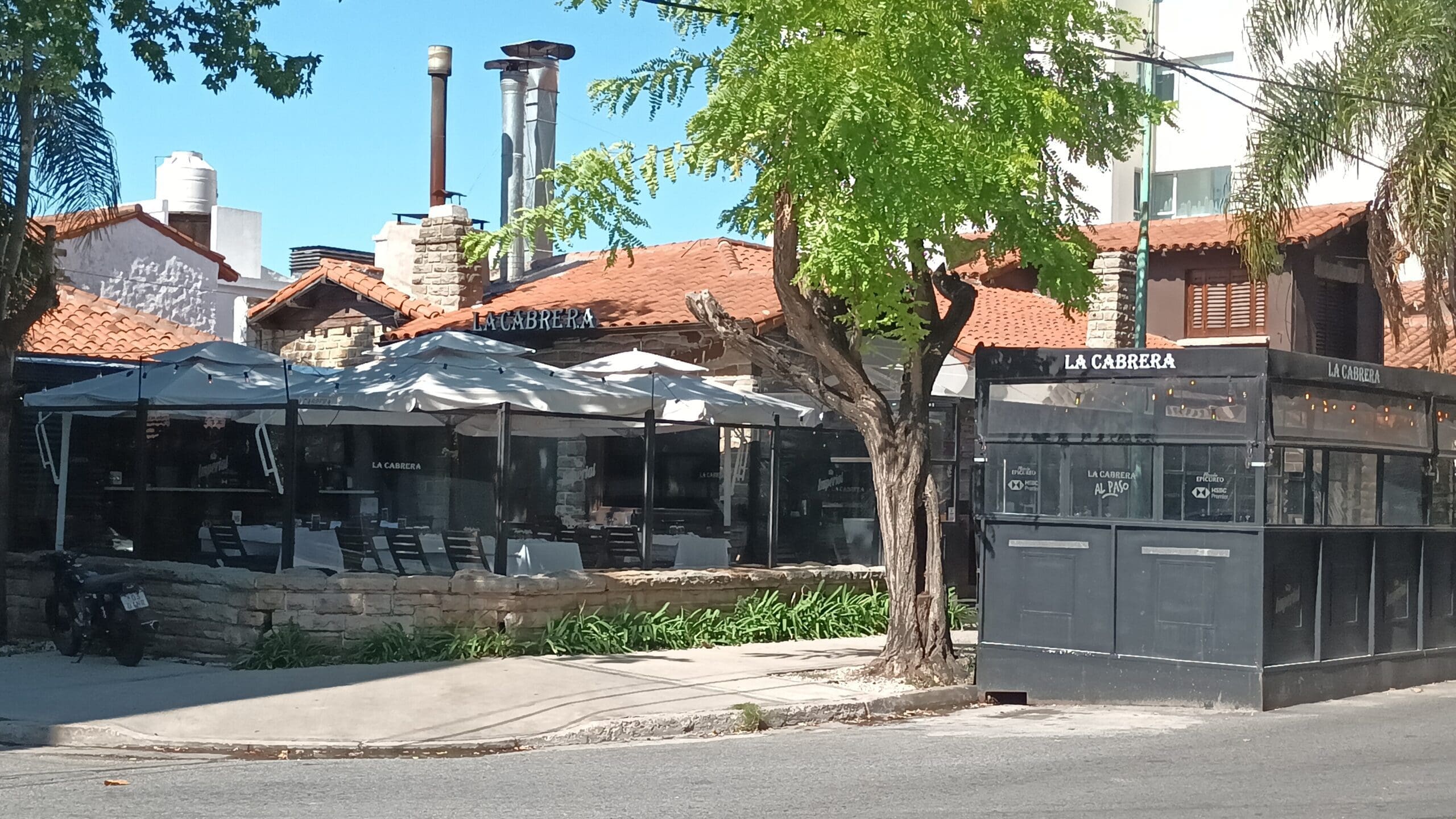 UTHGRA denuncia fuerte precarización laboral en una conocida parrilla de Mar del Plata 1 20230303 154929 scaled