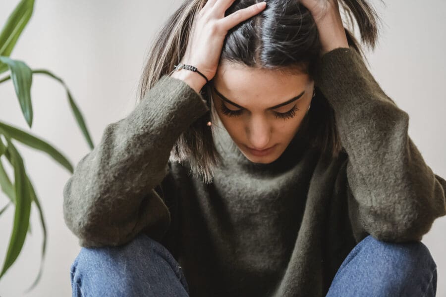 ¿Por qué nos sentimos ansiosos y estresados a fin de año? 1 6382648 scaled e1679039869239