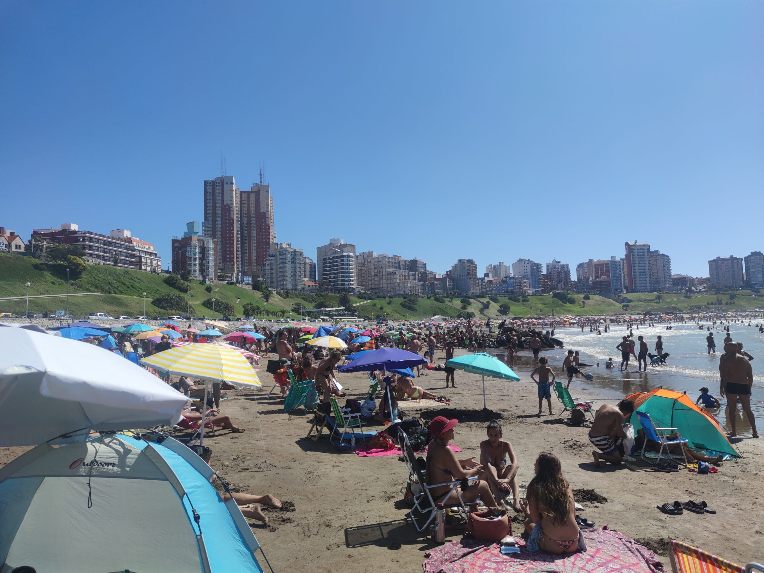 Mar del Plata llegó a los 37 grados de térmica. ¿Cómo sigue el fin de semana? 1 IMG 20230303 144817 scaled