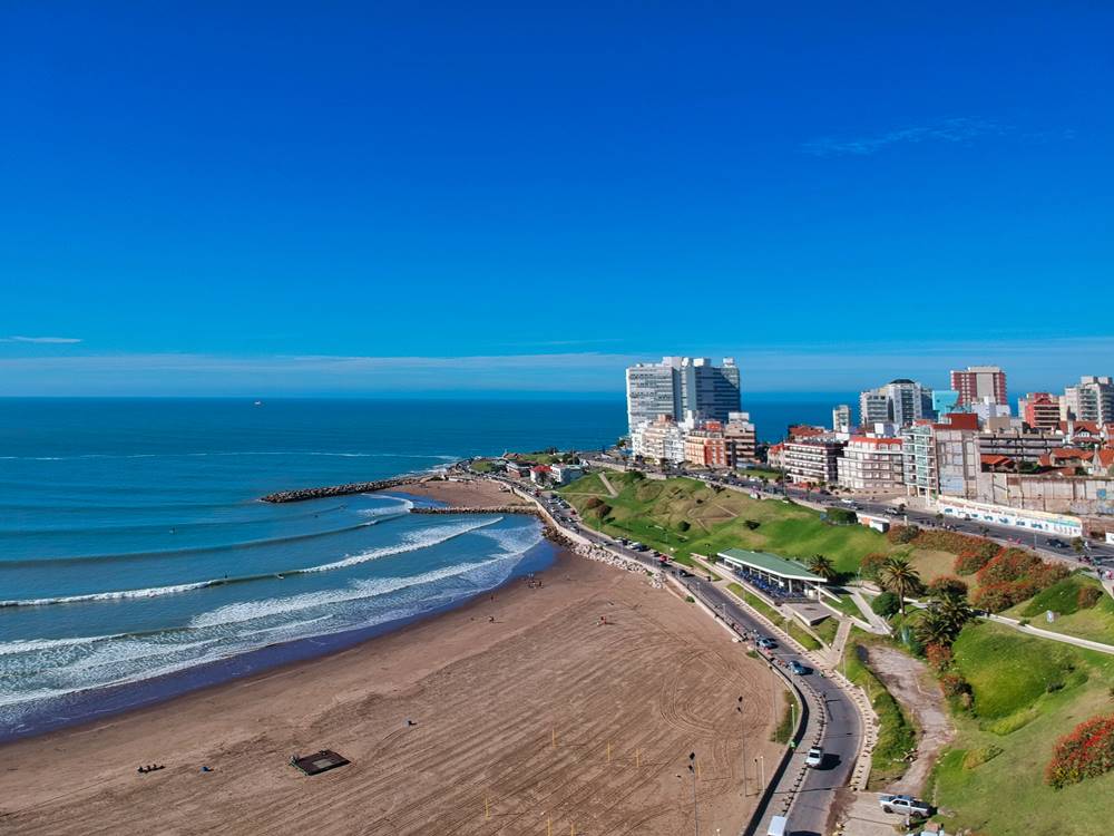 mar del plata Foto de Jeremy Bishop en Unsplash