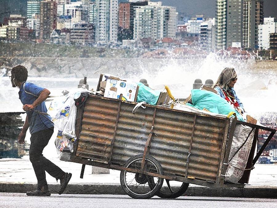 Desutopía: el documental que muestra la realidad de la pobreza en Mar del Plata 1 disutopia