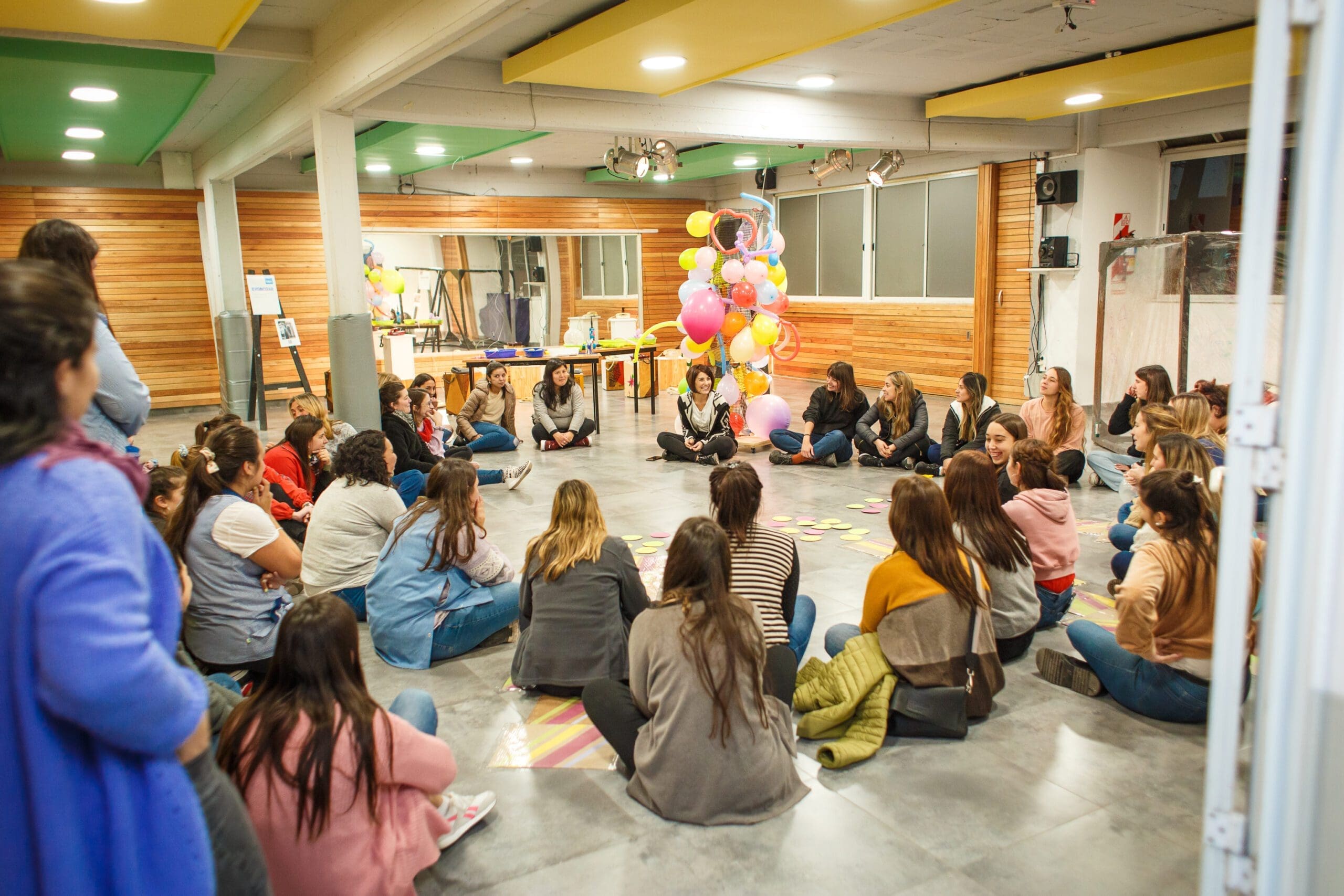 Encuentro Docente gratuito en Mar del Plata para reimaginar la escuela desde el arte 1 lalisolari idra 9180 scaled