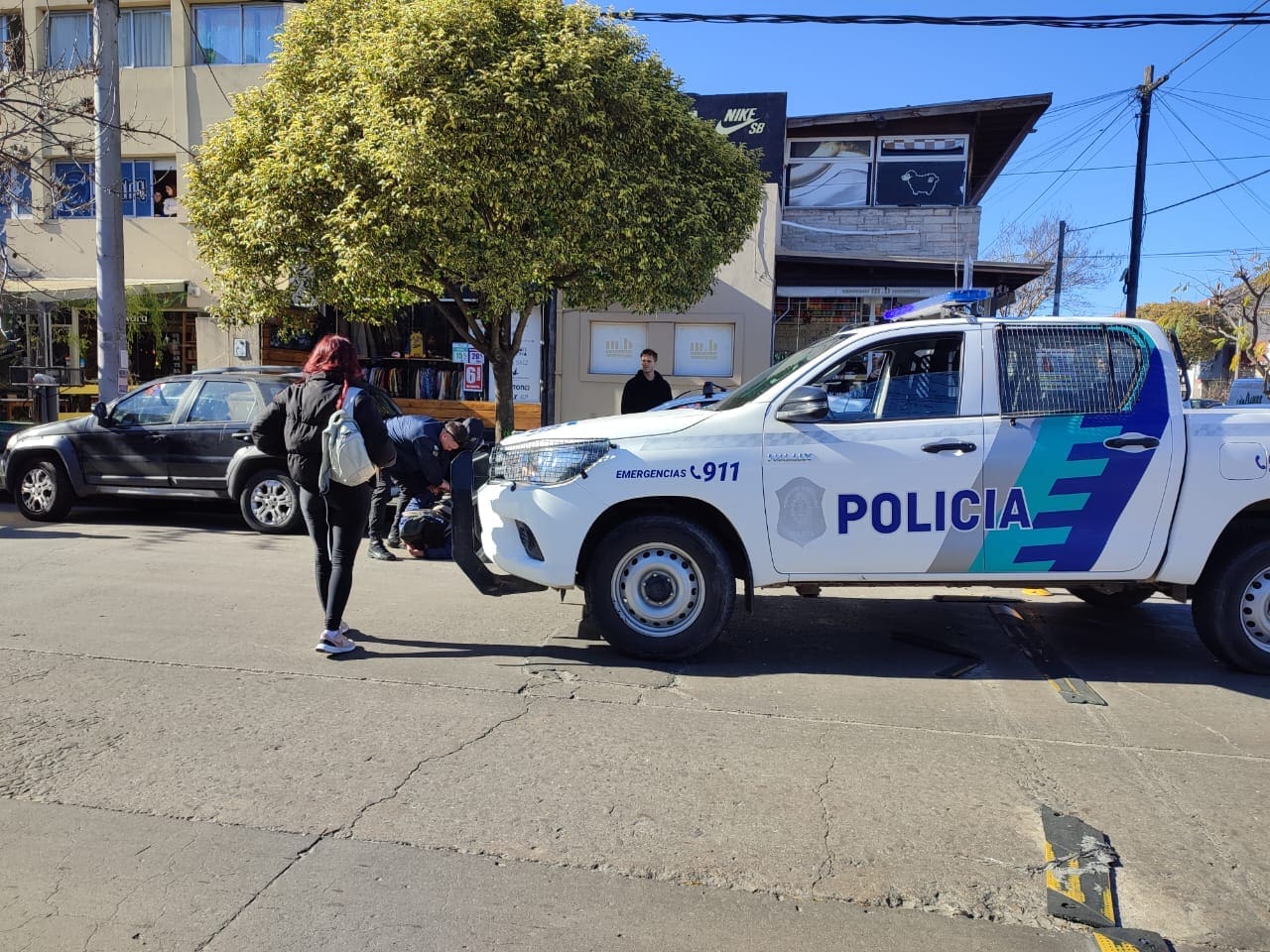 Vecinos redujeron a ladrón que robó teléfono celular en zona Güemes 2 IMG 20230803 WA0036