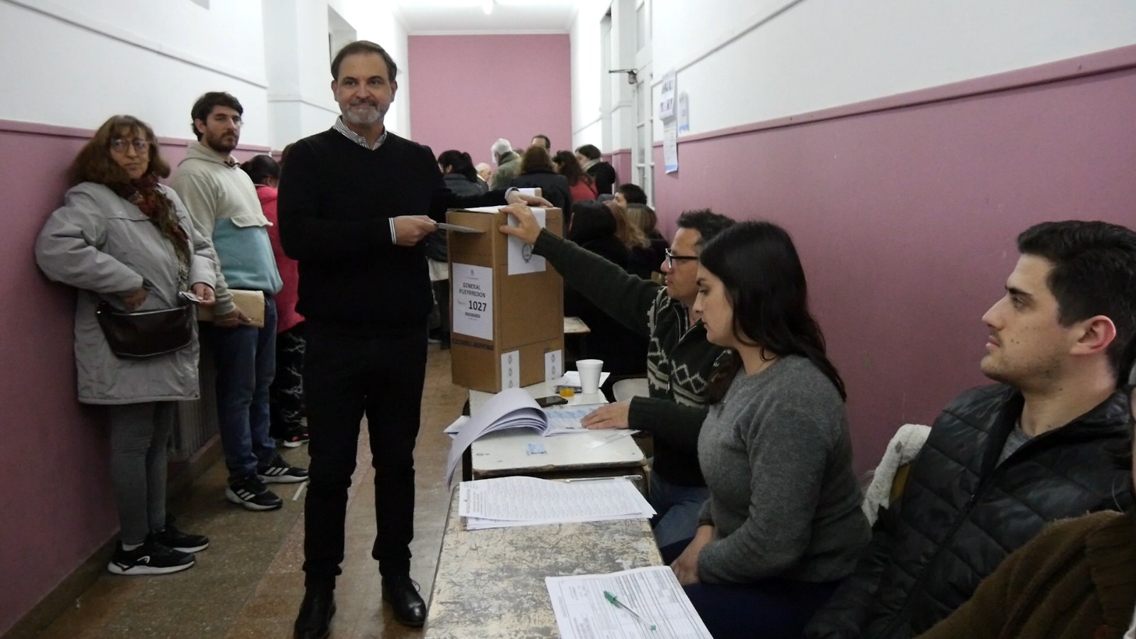 Rolando Demaio, precandidato de Milei en Mar del Plata, emitió su voto con optimismo y llamado a la participación ciudadana