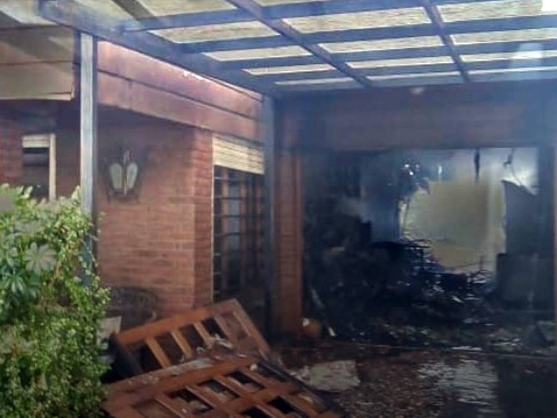 Incendio de grandes proporciones en una vivienda del Barrio Constitución de Mar del Plata 1 incendio