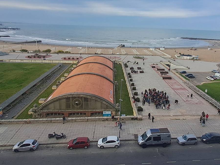 Deporte marplatense en ruinas: La pileta cubierta del CEF Nº1 sigue cerrada y sin soluciones a la vista 2