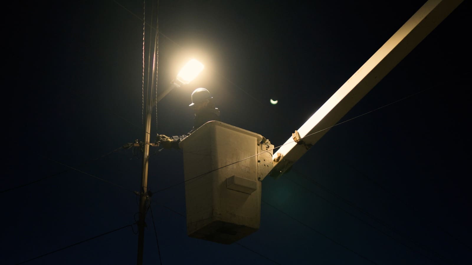 Las Avenidas se convertirá en el primer barrio 100% iluminado con tecnología LED 1 WhatsApp Image 2023 10 04 at 08.40.40