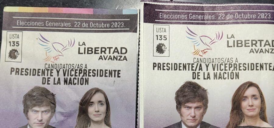 Atención: En Mar del Plata reparten boletas "truchas" de Milei junto a candidatos de Juntos por el Cambio 1 boleta milei e1697543576808
