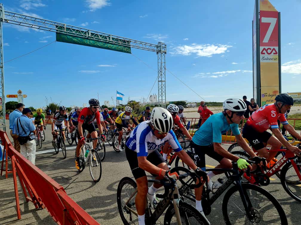 En una jornada a pleno sol, brilló el ciclismo en Punta Mogotes 1 WhatsApp Image 2023 11 26 at 10.48.37 PM