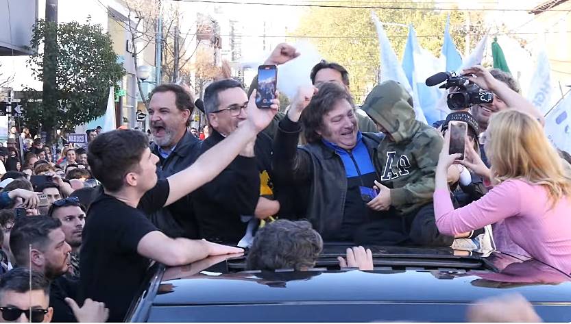 Milei obtuvo un contundente triunfo en Mar del Plata. Así fue su última visita a la ciudad 1 milei