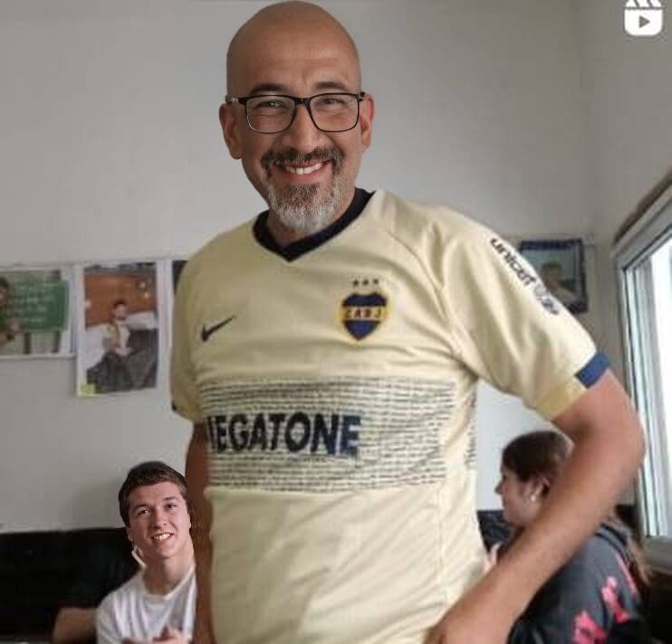 Emotiva sorpresa de alumnos del Colegio Leloir a su preceptor Gonzalo 1 preceptor