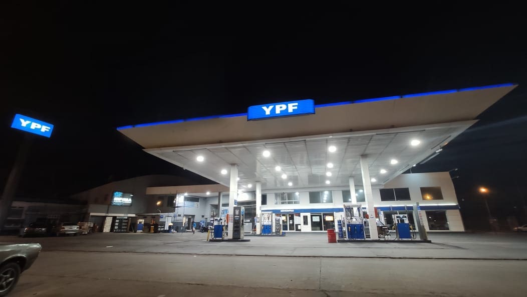 YPF aumenta el precio de sus combustibles en Mar del Plata: ¿Cuánto costará cargar nafta a partir de este sábado? 1 ypf