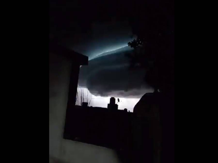 ¿OVNI o una nube? Un fenómeno captado video genera debate en las redes 1 OVNI