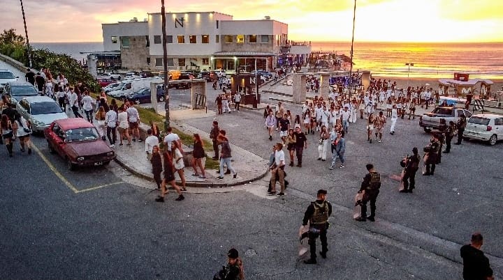 Más de 75.000 jóvenes festejaron la llegada del 2024 en Mar del Plata