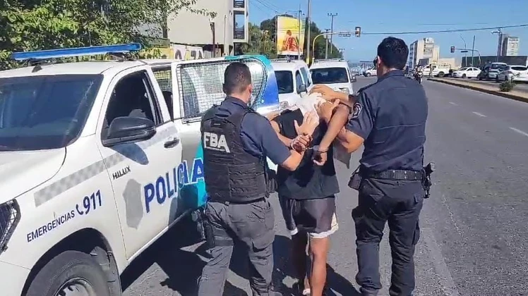 Las denuncias contra los trapitos y limpiavidrios no cesan en Mar del Plata