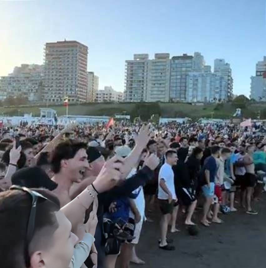 La magia del fútbol en Playa Grande: Mar del Plata convierte la arena en un estadio lleno de emociones 1 futbol p