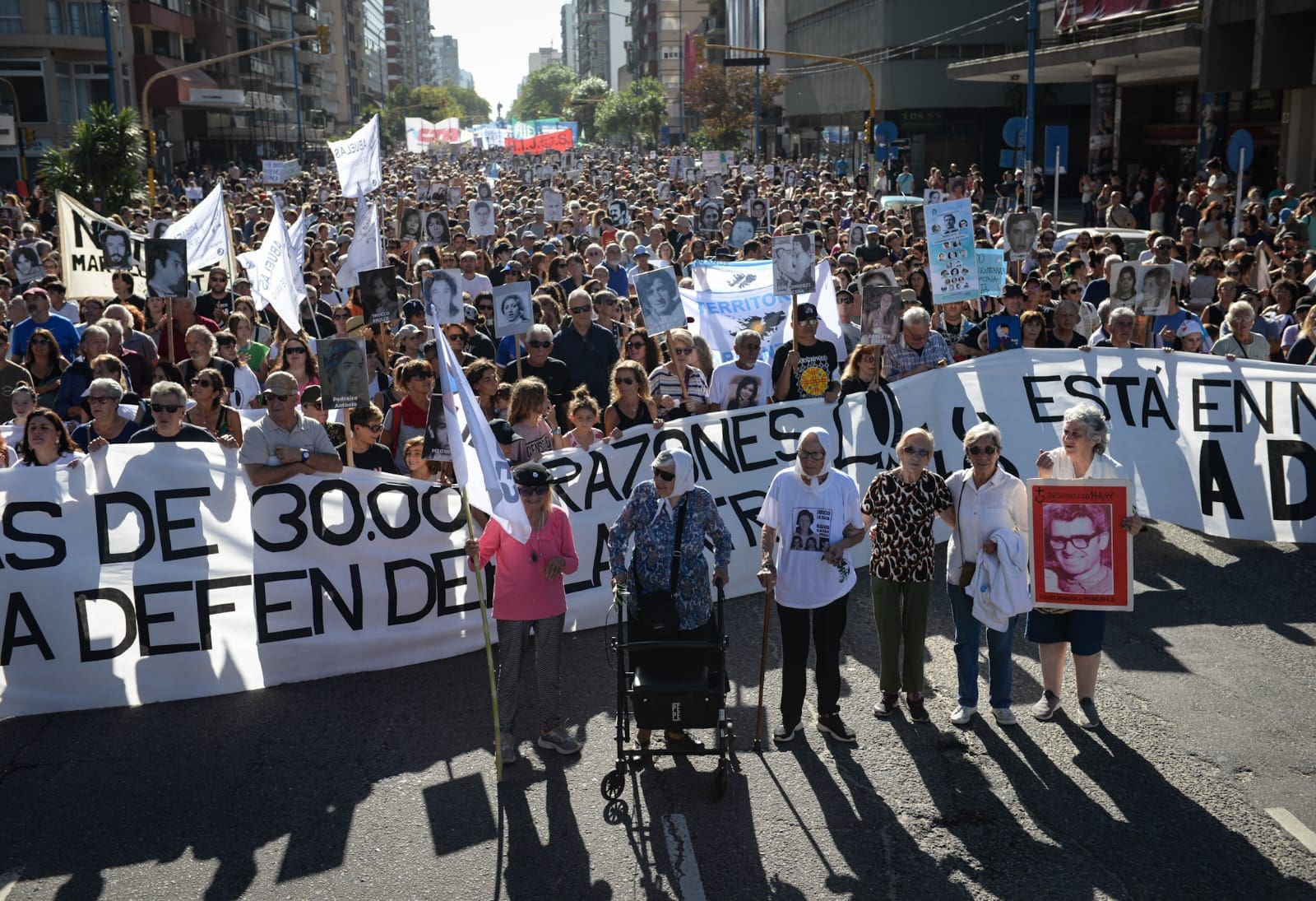 Mar del Plata marchó por la Memoria, Verdad y Justicia: más de 70.000 personas