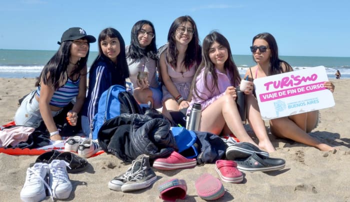 Suspenden los Viajes de Egresados en la Provincia debido a recorte presupuestario 1 egresados