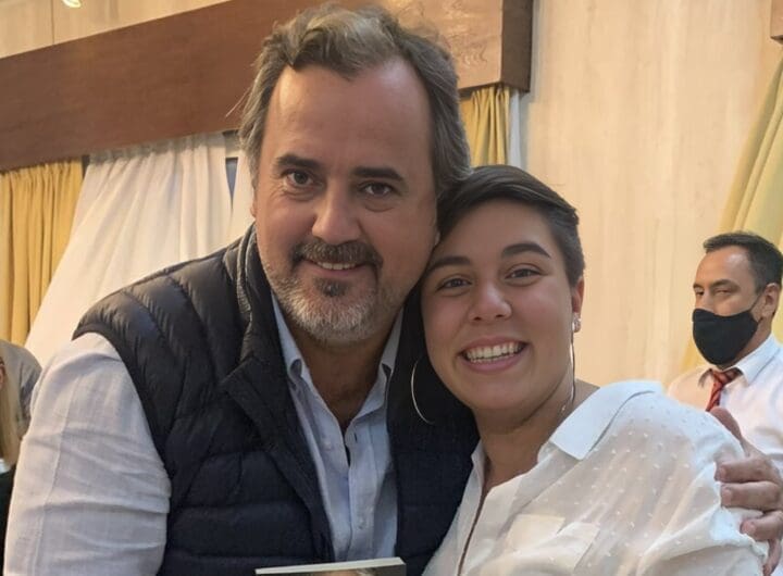 FbWZCvuWAAElw34 1 photoaidcom 2x ai zoom