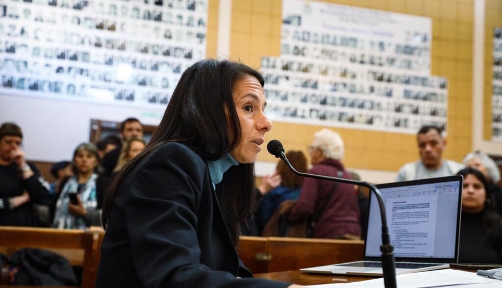 Ayala: “Con los tarifazos están aplastando al comercio, la industria y la economía familiar” 2 ayala