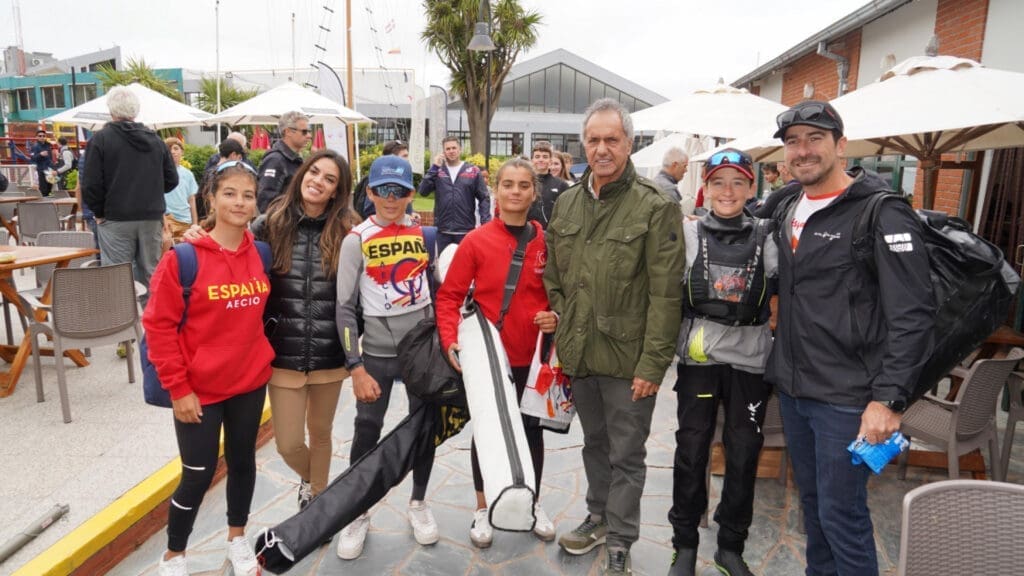 Scioli recorrió el Mundial de Optimist en Mar del Plata 1 img 20241206 wa0145