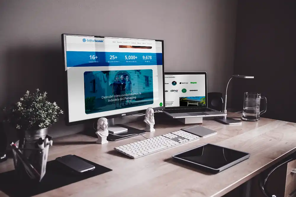 Gráfica Tucumán Lanza Su Nueva Web: Innovación en Packaging y más Marcas y Alianzas Estratégicas 7 GRAFICA TUCUMAN MOCKUP 03 ultraliviana