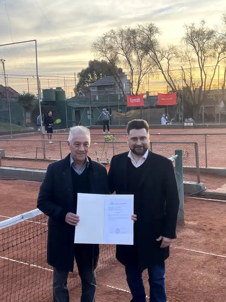 Reconocimiento del HCD al Edison Lawn Tenis por sus más de 40 años de trayectoria 1 compressed WhatsApp Image 2025 07 18 at 2.51.28 PM.jpeg