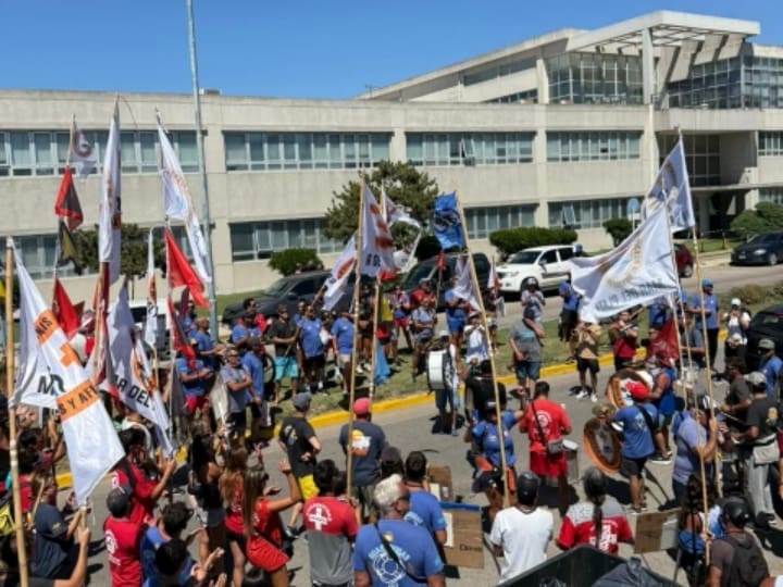 Screenshot 2025 12 26 13 06 41 586 com.whatsapp